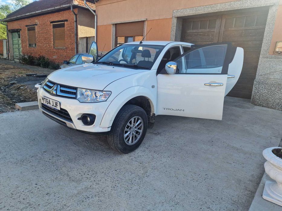 Auto L200 an 2014