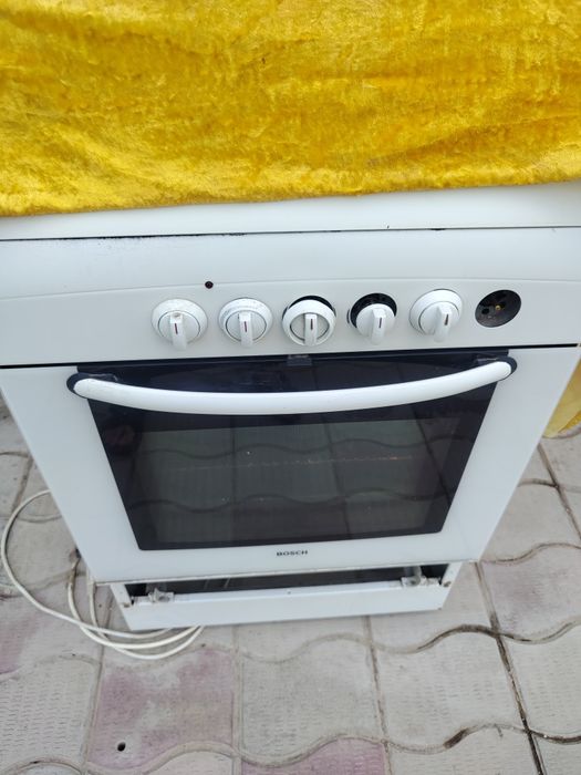 Продам газовую плиту