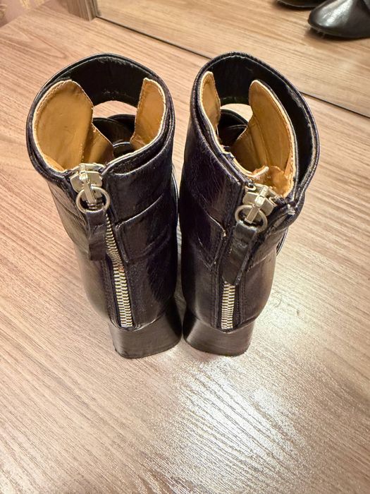 Ботинки от  Zara