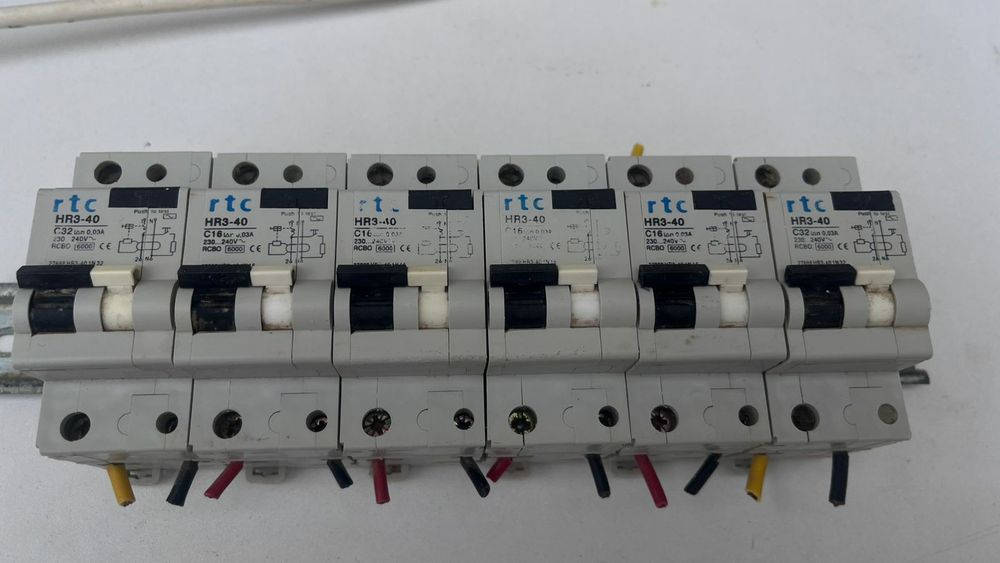 Продается автомат в отлич сост срочно