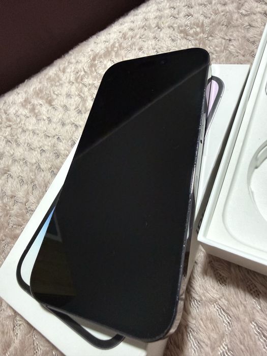Vand iphone 14 pro e sim