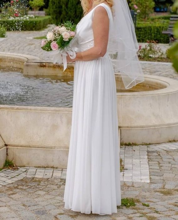 Булчинска рокля с цена от 400 лв.