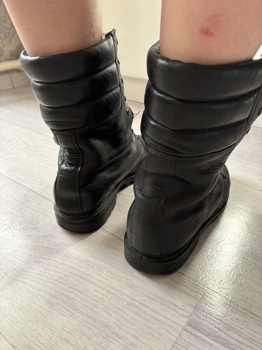 Продам чисто коженые берцы.