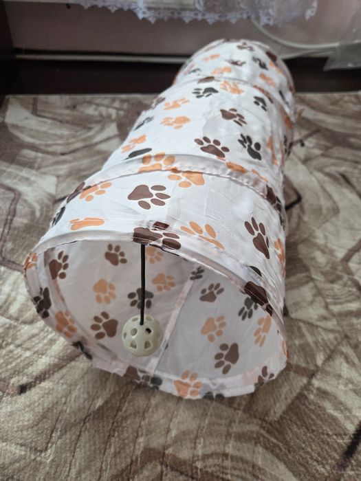 Котешки легла + играчки подарък