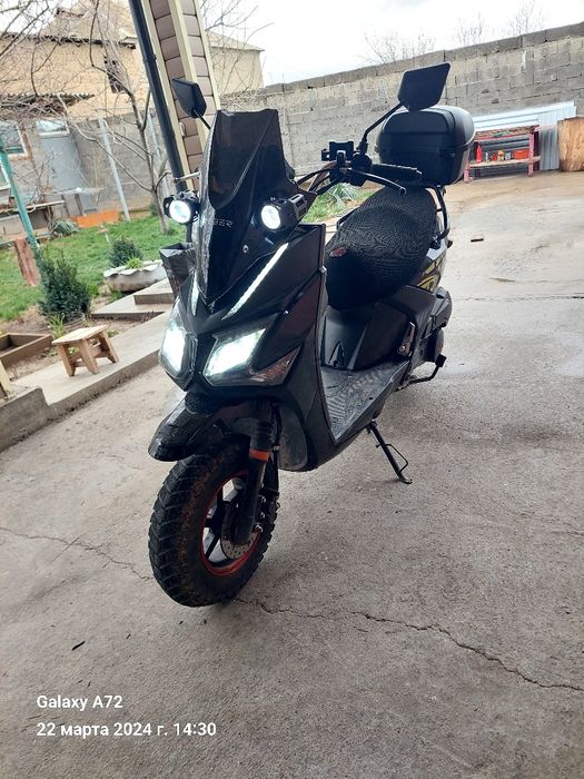 На продаже самураи