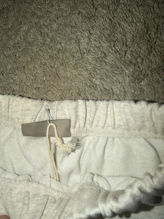 Pantaloni essentials