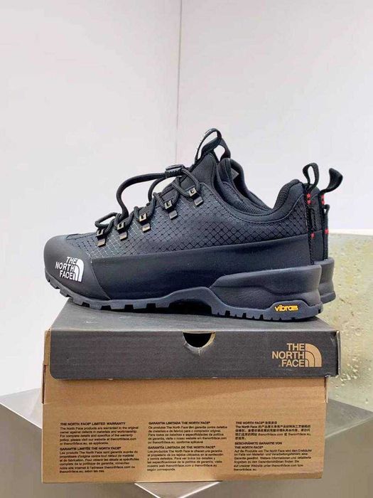 Продавам мъжки нови обувки The North Face Glenclyffe all black