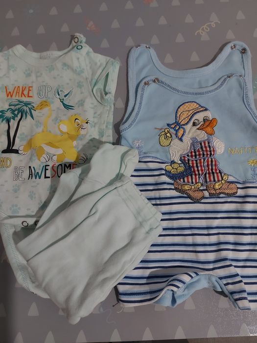 Бебешки дрехи обличани по веднъж