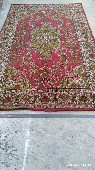 Продается ковер.