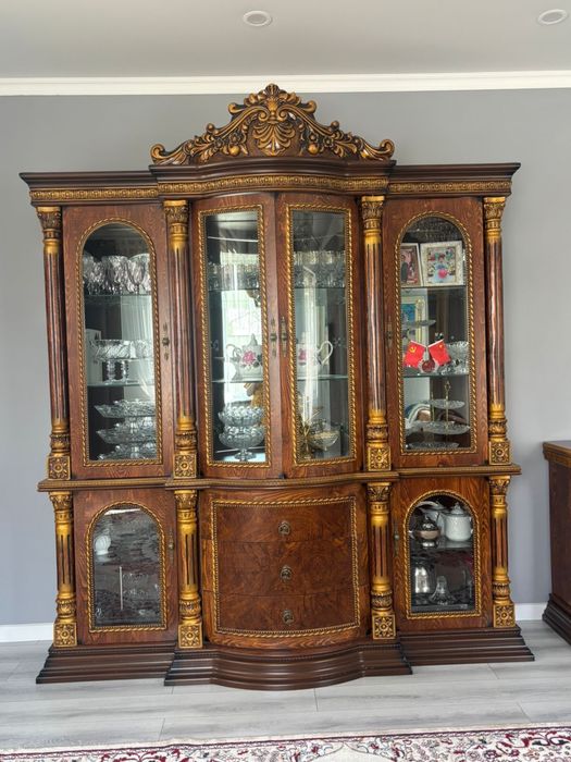 Продам комплект стенка для зала