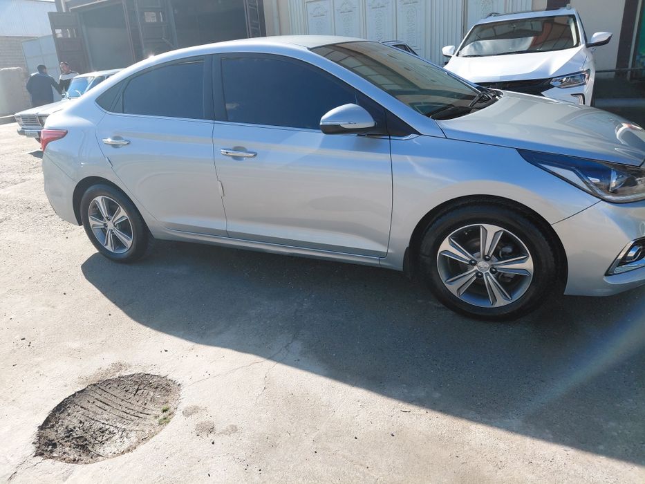Hyundai Accent +5 full 2020 yil obmen na Hyundai Tucson