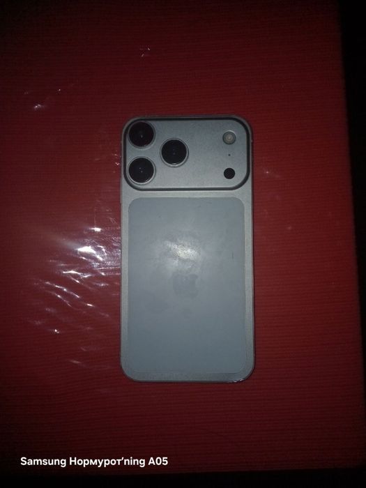 iPhone Xr 17 korpusda