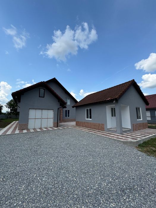 Vilă spațioasă, renovată în 2024, cu 1.400 m² teren – Hațeg