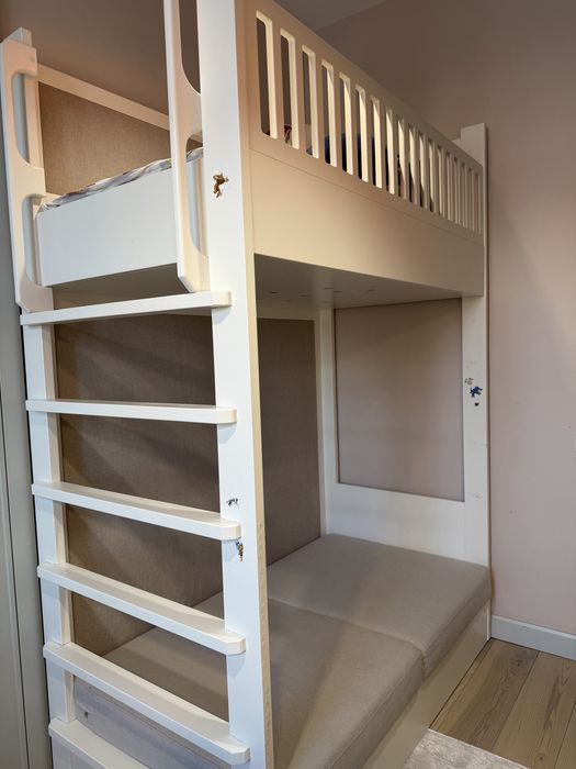 Продам двухяростную кровать