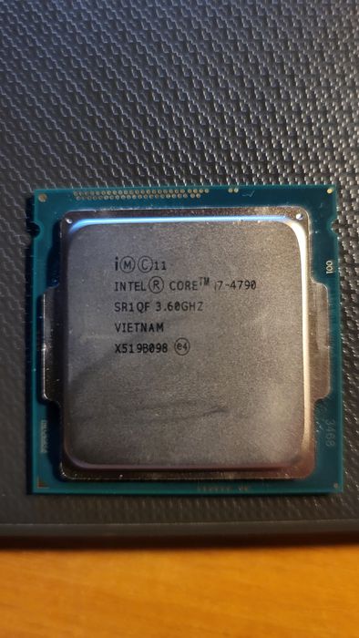 Продам процессор Intel Core i7-4790 (LGA 1150)