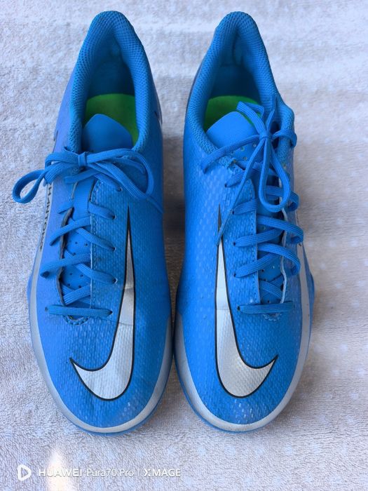 Детски бутонки nike номер 36 стелка 23см