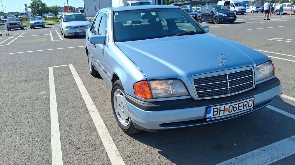 Mercedes-Benz C-Class 1994 diesel, 5.714 € — imagine 1