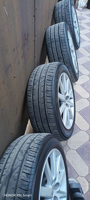 Диски R17 с резиной комплект
