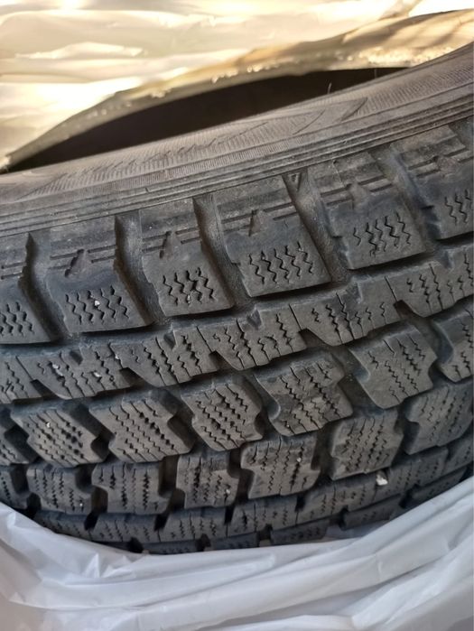 Шины зимнии (4 шт)