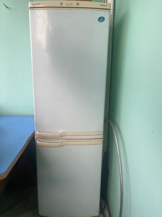 Продам Холодильник б/у