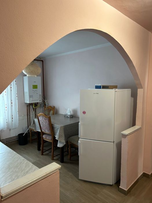 Inchiriez apartament in zona Bucovina