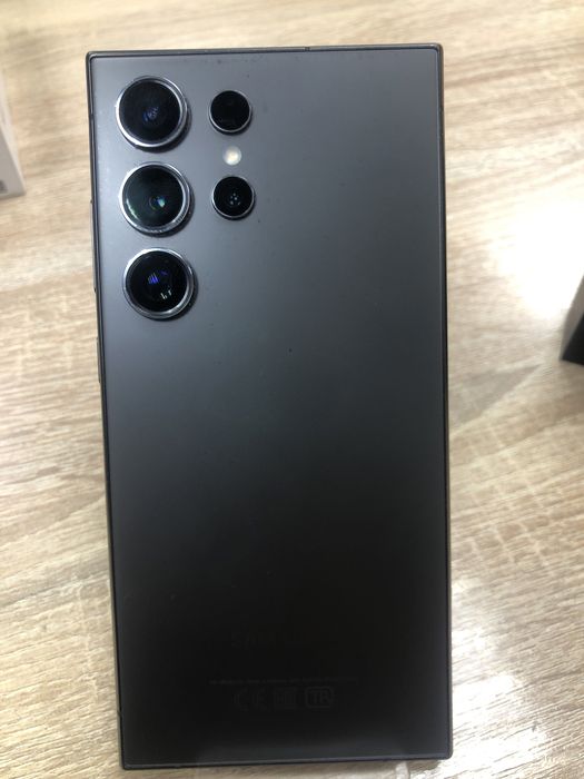 Samsung Galaxy S24 Ultra 256/12gb (A4)