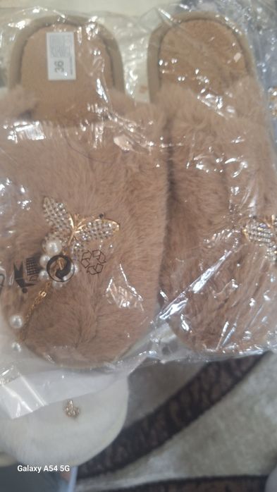 Домашни чели топли