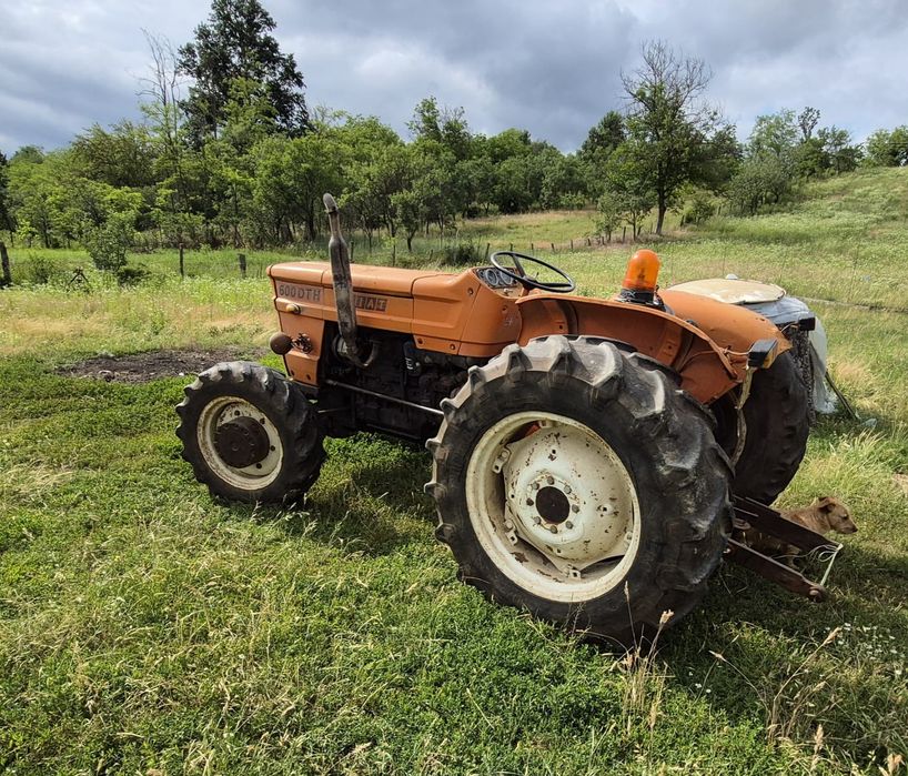 Vând Tractor FIAT!!