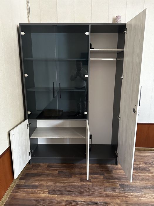 Продаётся офисная мебель