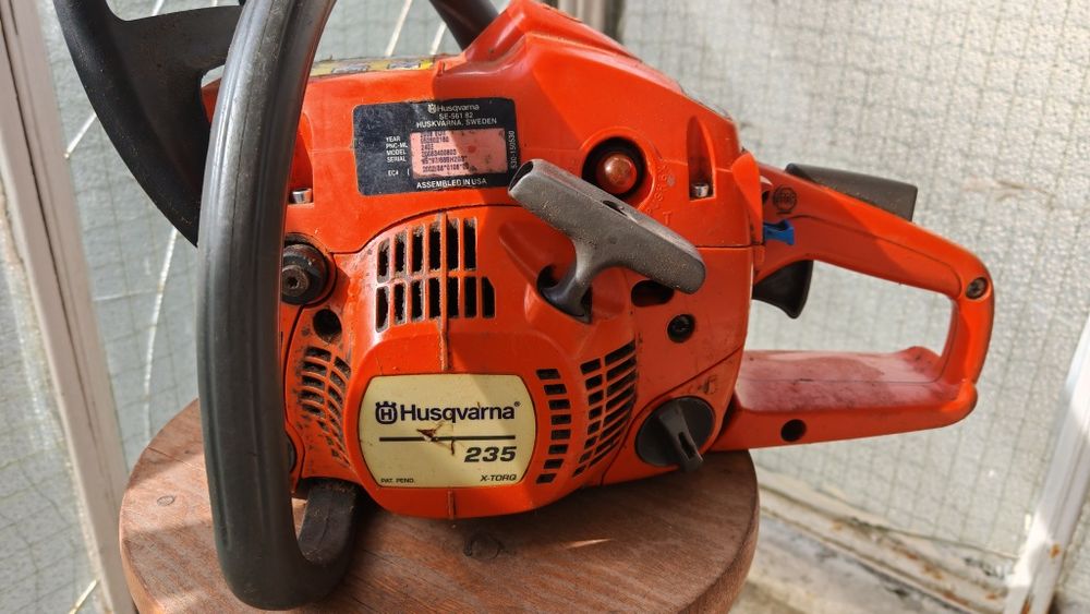 Vând Huqsvarna 235