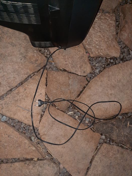 Продам телевизор 5000