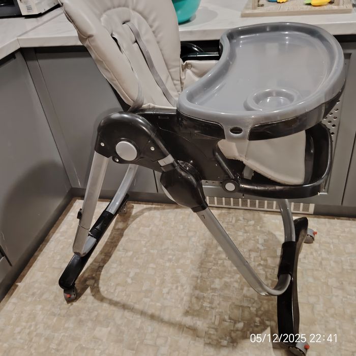 Стульчик для кормление TEKNUM