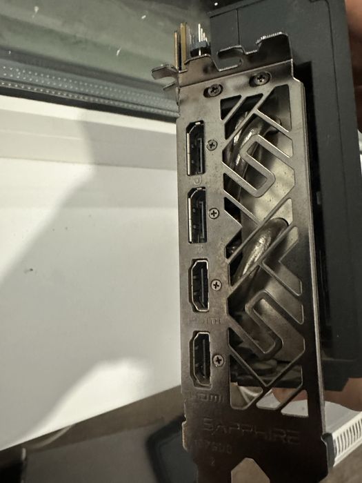 Sapphire Nitro+ RX Vega 64 8GB – мощна гейминг видеокарта