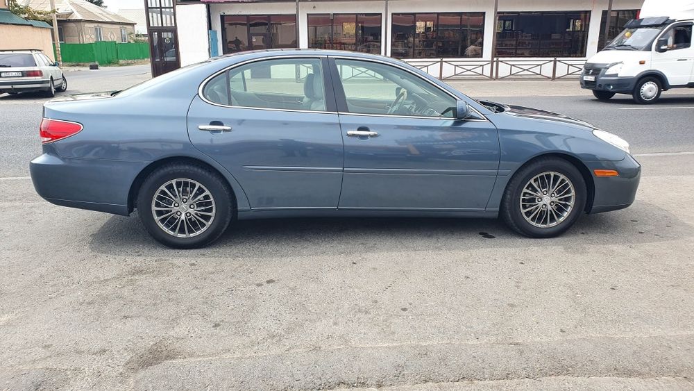 Продам Lexus ES330