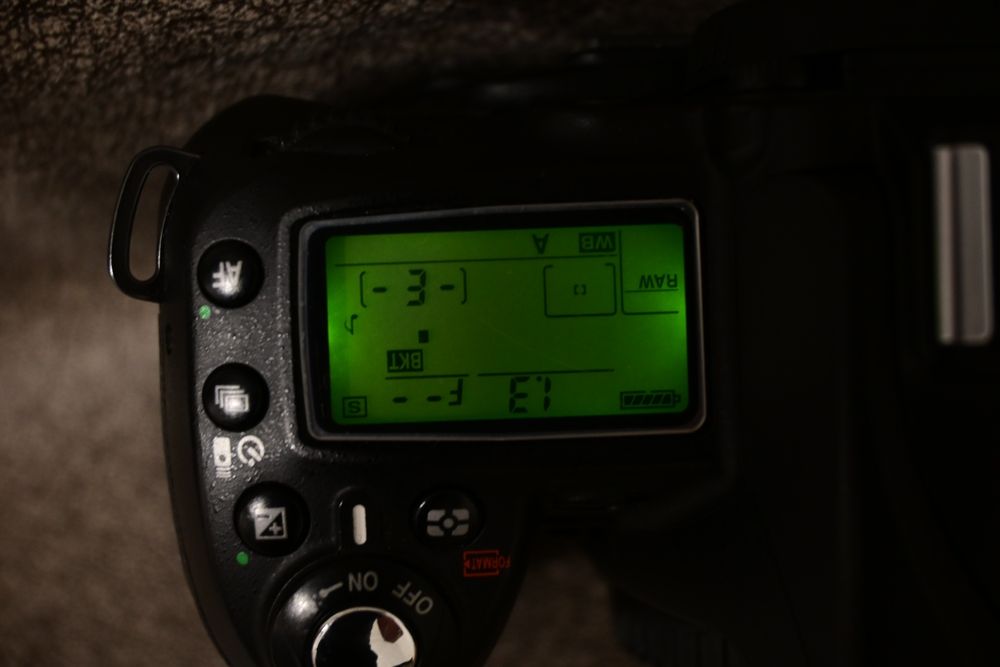 NIKON D90 в отличном состоянии.Body