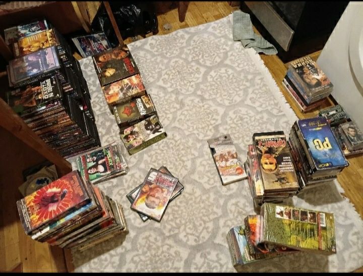 Диски ДВД ВХС кассеты DVD vhs.