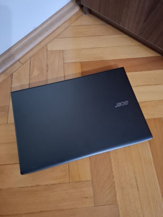 Acer Aspire E5-575G i3 SSD 8 GB DDR4 Nvidia GeForce 940MX baterie NOUĂ