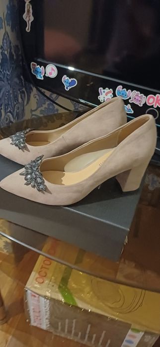 Туфли новые 37 размер 15тыс