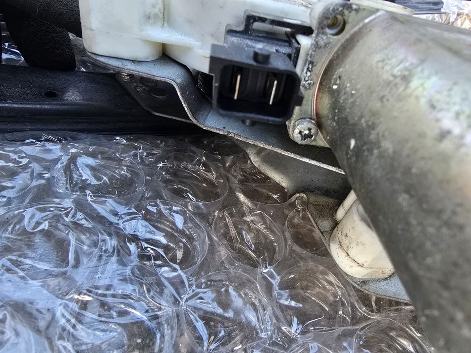 Стъклоповдигачи Saab 93  2003-2010