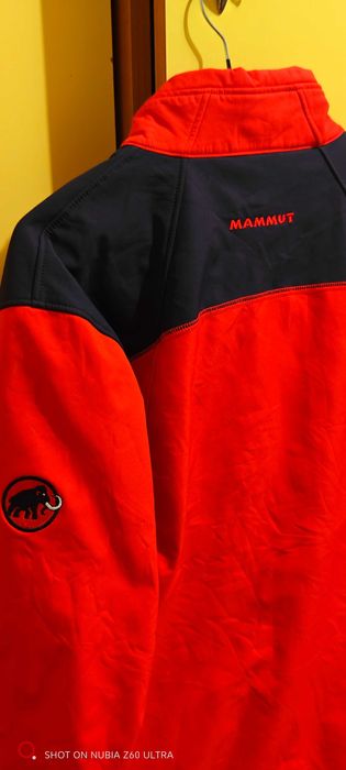 Vând Geaca mammut M