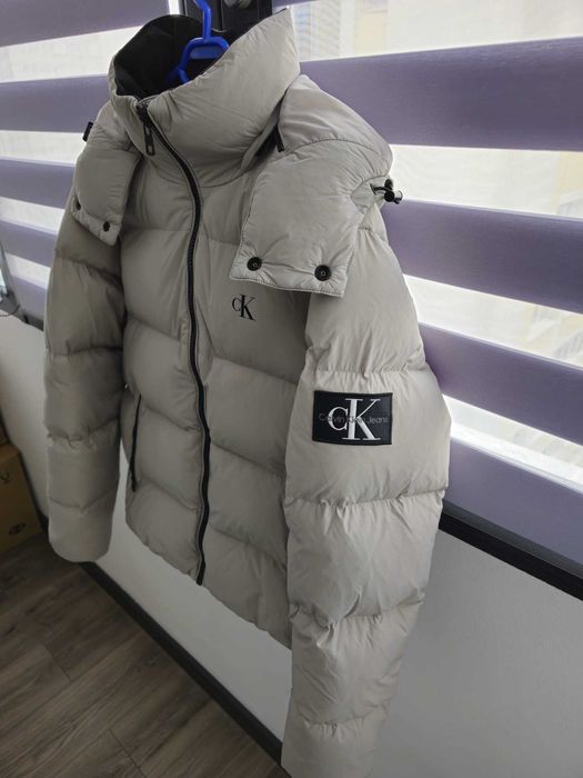 Geaca puf si pene Calvin Klein Jeans Essentials J30J323468 water proof