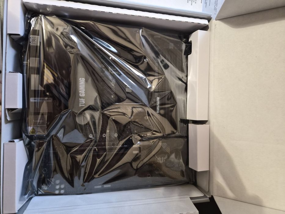 НОВА ASUS TUF Gaming B550M-Plus WiFi II – Фабрично запечатана – ГАРАНЦИЯ!