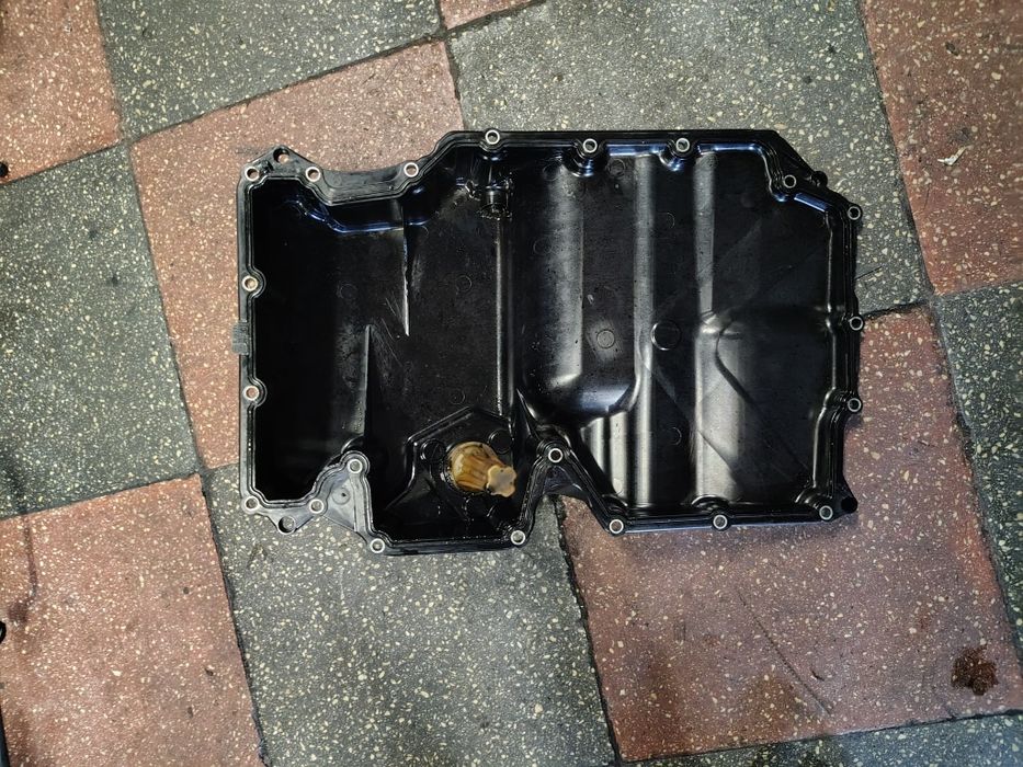 Baie ulei audi a4 b9 audi a5 audi a6 c8 audi q5 2.0tdi euro 6 cod 05l103602b