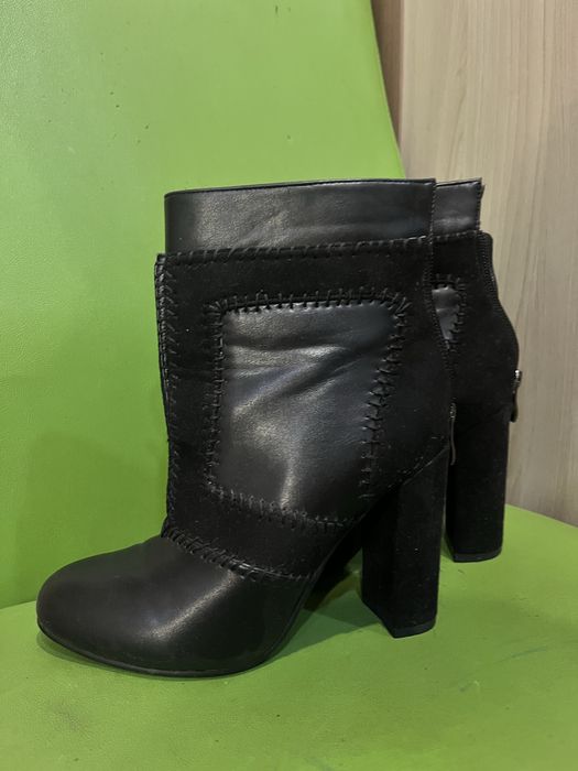 Женская обувь на каблуке