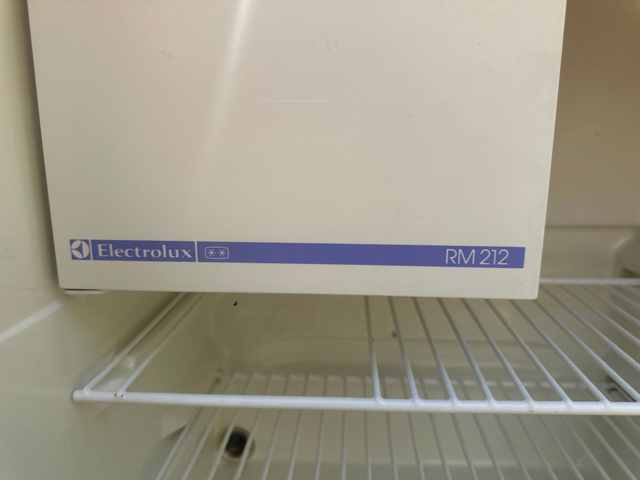Хладилник за каравана RM 212