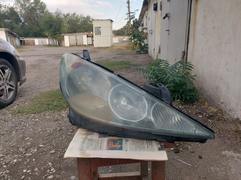 Оптика от Тайота естиме