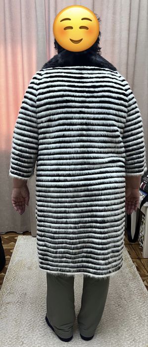 Продам женскую шубку-пальто