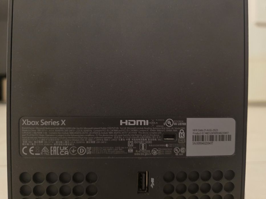 Xbox seria X cu 1TB stocare