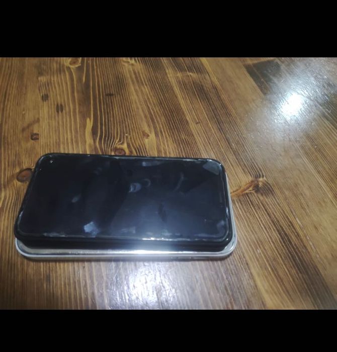 iPhone XR в хорошем состоянии