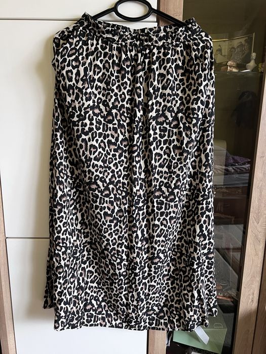 Palton/sacou XL, Camasa XS, Fusta lunga S, Camasa S,Rochita S/M